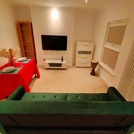 Fully-Equipped Flat In The City Of Londra Esterno foto