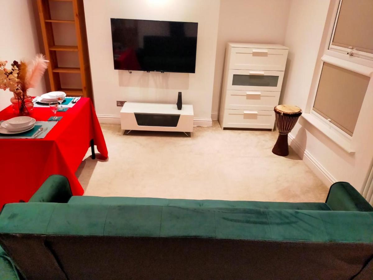 Fully-Equipped Flat In The City Of Londra Esterno foto