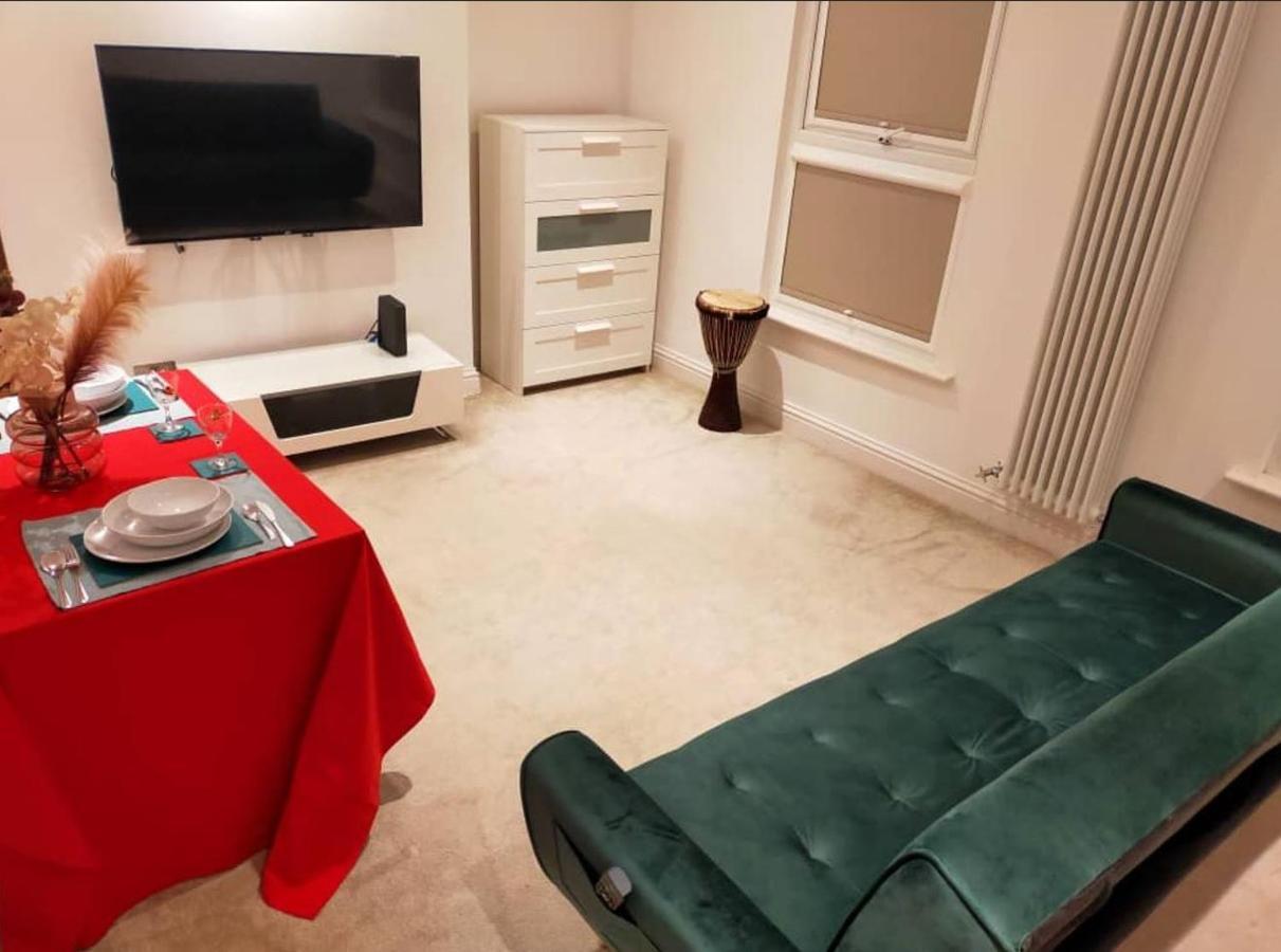 Fully-Equipped Flat In The City Of Londra Esterno foto