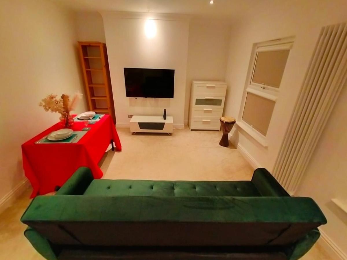 Fully-Equipped Flat In The City Of Londra Esterno foto