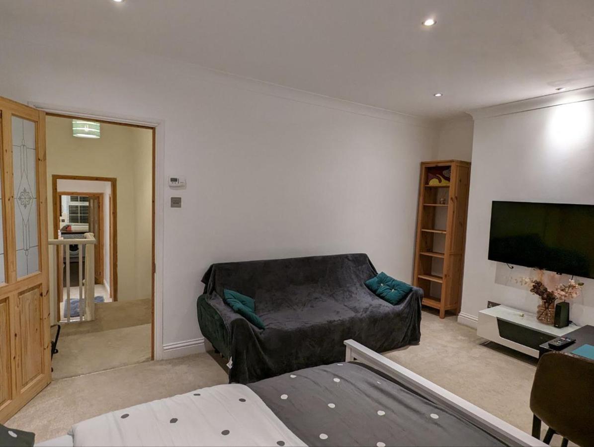 Fully-Equipped Flat In The City Of Londra Esterno foto